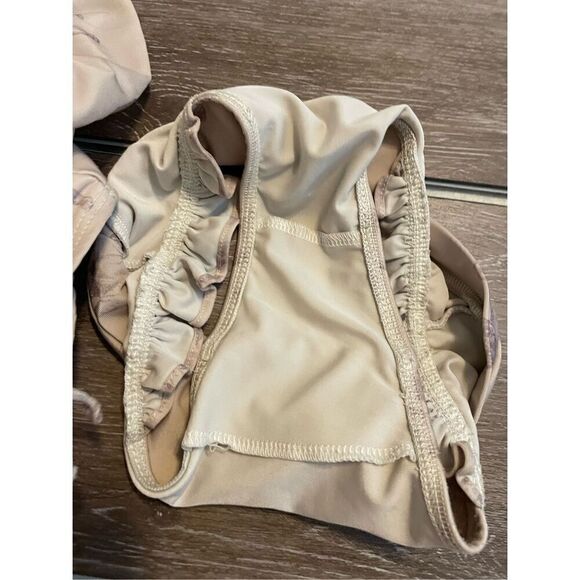 Kate Quinn Bulldog Ruffled Two Piece Swimsuit - Picture 5 of 5